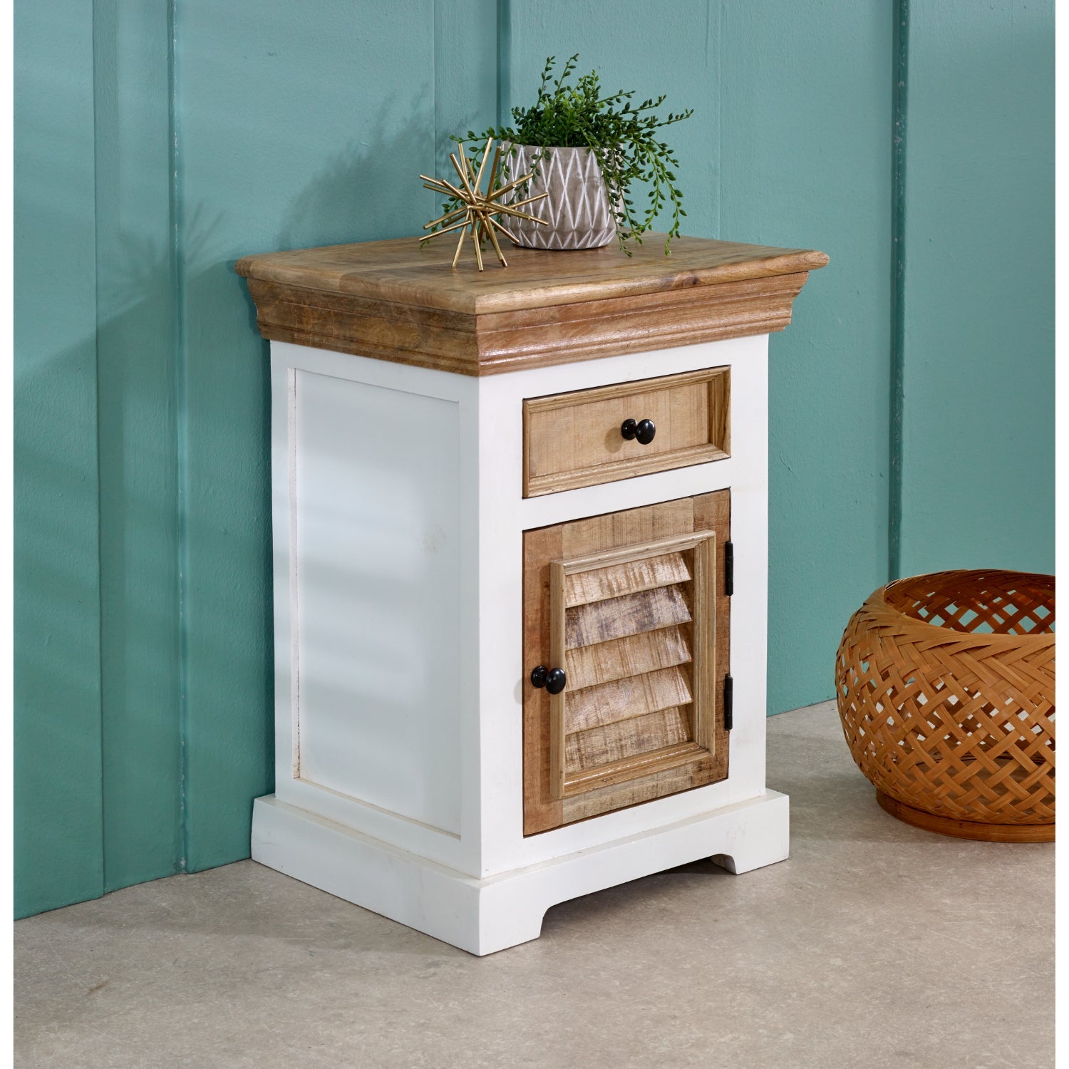 Bianco Solid Mango Wood White Bedside Cabinet with 1 Darwer & 1 Door Bianco Solid Mango Wood White Bedside Cabinet with 1 Darwer & 1 Door